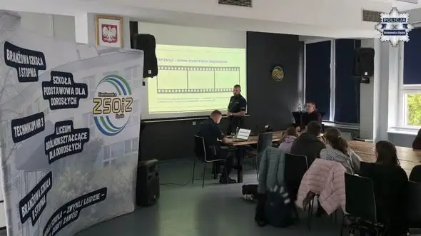 Siemianowice Śląskie: dzielnicowi rozmawiali z młodzieżą o uzależnieniach i cyberzagrożeniach