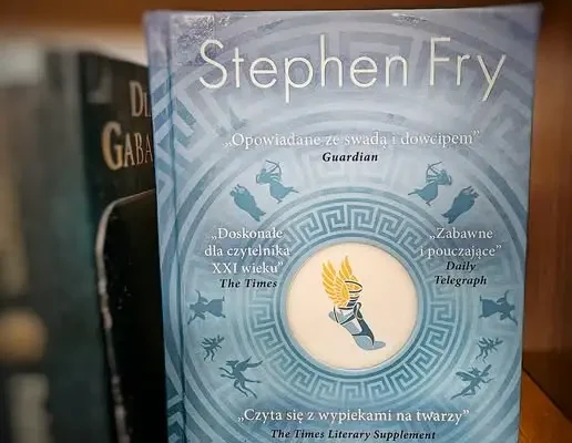 Stephen Fry „Mythos” – czy mity greckie można opowiedzieć na nowo?